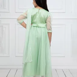 NEUDIS Girls Green & Silver-Toned Embroidered Mirror Work Ready to Wear Lehenga & Blouse With Dupatta image 2