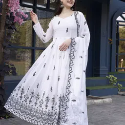 houseofcommon Embroidered Georgette Stitched Flared/A-line Gown-picture-31