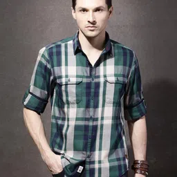 Men Regular Fit Checkered Casual Shirt-image-1