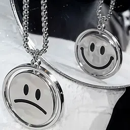 rappersshop Stainless Steel Smiley Pendant with Box Chain Sterling Silver Stainless Steel Pendant Set image 4
