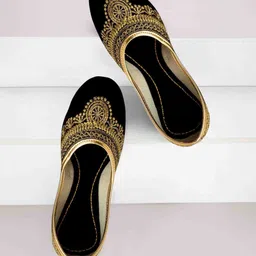 winsome collection Jutis For Women-picture-28