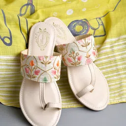 shoetopia Women Flats Sandal image 4