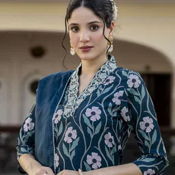 navlik Women Viscose Rayon Kurti Pant Dupatta Set image 5