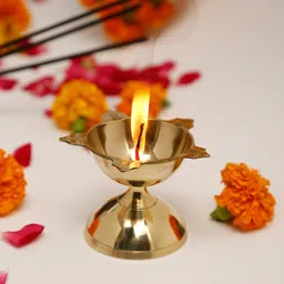 dreamkraft Brass Diwali Deepak (Diya Oil Lamp) for Puja Home D�cor Brass (Pack of 2) Table Diya Set image 3