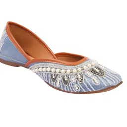 selfiee Women Bellies Sandal image 4