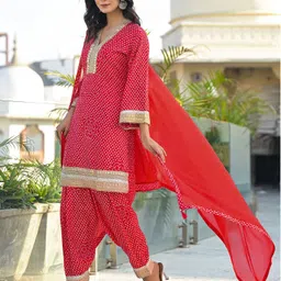 skylee Women Silk Blend Kurta Patiala Dupatta Set image 3