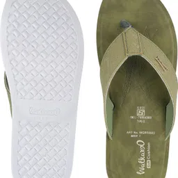 walkaroo Men Flip Flops image 2