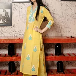 Anni Designer Floral Printed V-Neck Straight Kurta With Palazzos And Dupatta image 3