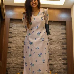 j m creation Women Applique Organza A-line Kurta-picture-11