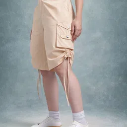 roadster Solid Women Beige Bermuda Shorts image 3