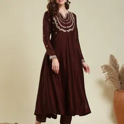 mokosh Women Silk Blend Kurta Pant Dupatta Set image 3