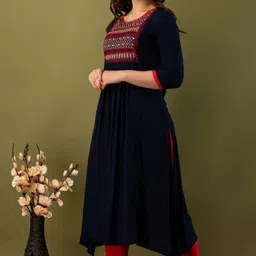 annu paridhan Women Embroidered Viscose Rayon Flared Kurta image 3