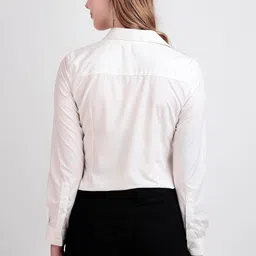 rare camel Women Regular Fit Solid Spread Collar Casual Shirt image 3