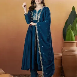 Women Silk Blend Kurta Pant Dupatta Set-image-3