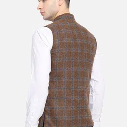 vastraa fusion Men Solid Nehru Jacket image 2