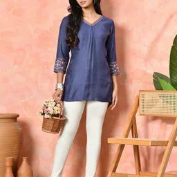 sangria Women Solid Polyester A-line Kurta image 4