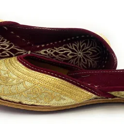 apni jutti Gilded Tilla Punjabi Jutti for women's Jutis for women Party Wear For Women image 2