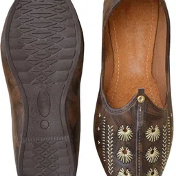 traditional funda Jutis For Men image 4