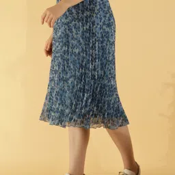 nuevosdamas Women Printed Flared Blue Skirt image 4