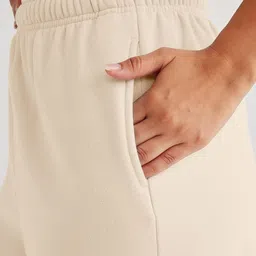q-rious Women Relaxed Beige Cotton Blend Trousers image 4