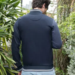 campus sutra Men Solid Fleece Jacket image 3