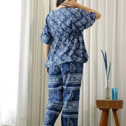 janmantar Women Top & Pyjama Set Blue Printed image 2