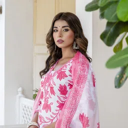 lookmark Women Cotton Blend Kurta Pant Dupatta Set image 5