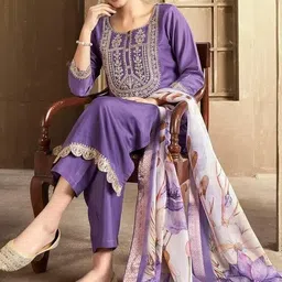 gilori Women Cotton Blend Kurti Salwar Dupatta Set image 3