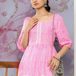 pari a1 Party Regular Sleeves Printed Women Pink Top image 4