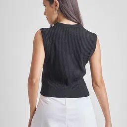 tokyo talkies Women Self Design V Neck Black Sweater image 2