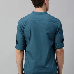 roadster Men Regular Fit Solid Mandarin Collar Casual Shirt image 4