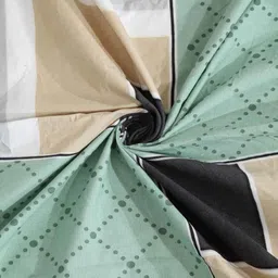 arrabi Green Geometric 300 TC Cotton Blend Double King Sized Bedsheet With 2 Pillow Covers image 4