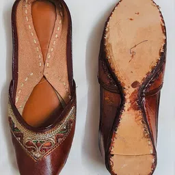 mojdi Jutis For Women image 3