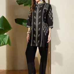 indo era Women Viscose Rayon Kurta Pant Set image 3
