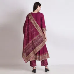 ichaa Women Viscose Rayon Kurta Pant Dupatta Set image 2