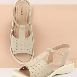 vendoz Women Wedges Sandal-picture-21