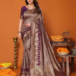 yashika Self Design Kanjivaram Silk Blend Saree-picture-18