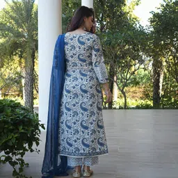 royal export Women Cotton Rayon Kurta Pant Dupatta Set image 2