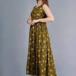 KALINI Women Bronze-Toned & caput mortuum Ethnic Motifs Printed Anarkali Kurta image 3