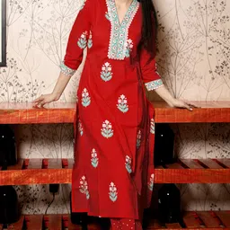 gosriki Women Viscose Rayon Kurta Pant Dupatta Set image 4
