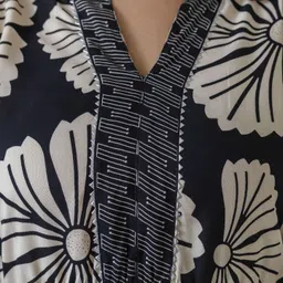 metronaut Women A-line Black, White Maxi/Full Length Dress image 4