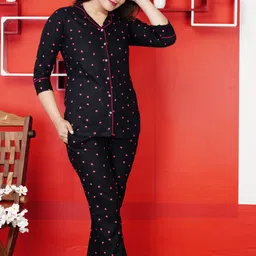 mukaraniya Women Night Suit Set Pink Printed-picture-17