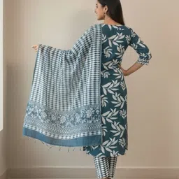 chitranshienterprises Women's Block Print Straight Kurta with Tassel Detailing, Pant & Dupatta Set Floral Print Kurta, Trouser/Pant & Dupatta Set image 3