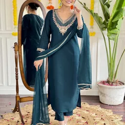 solenza Women Embroidered Viscose Rayon A-line Kurta-picture-22