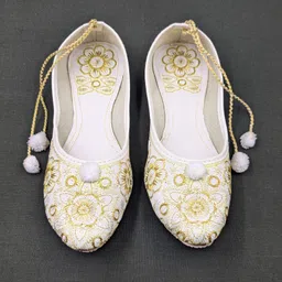 hyon zirmer Jutis For Women image 4