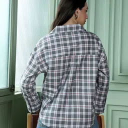 pinacolada Women Regular Fit Checkered Spread Collar Casual Shirt image 3