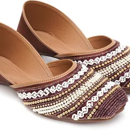 retro walk Mojaris For Women image 5