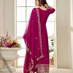 ambeshoppers Women Art Silk Kurta Dupatta Set image 2