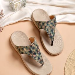 trase Women Flip Flops-picture-10