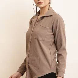 divaas Women Regular Fit Self Design Spread Collar Casual Shirt image 3